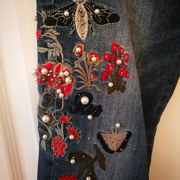 Jeans with Rhinestones - Picture 2 of 4